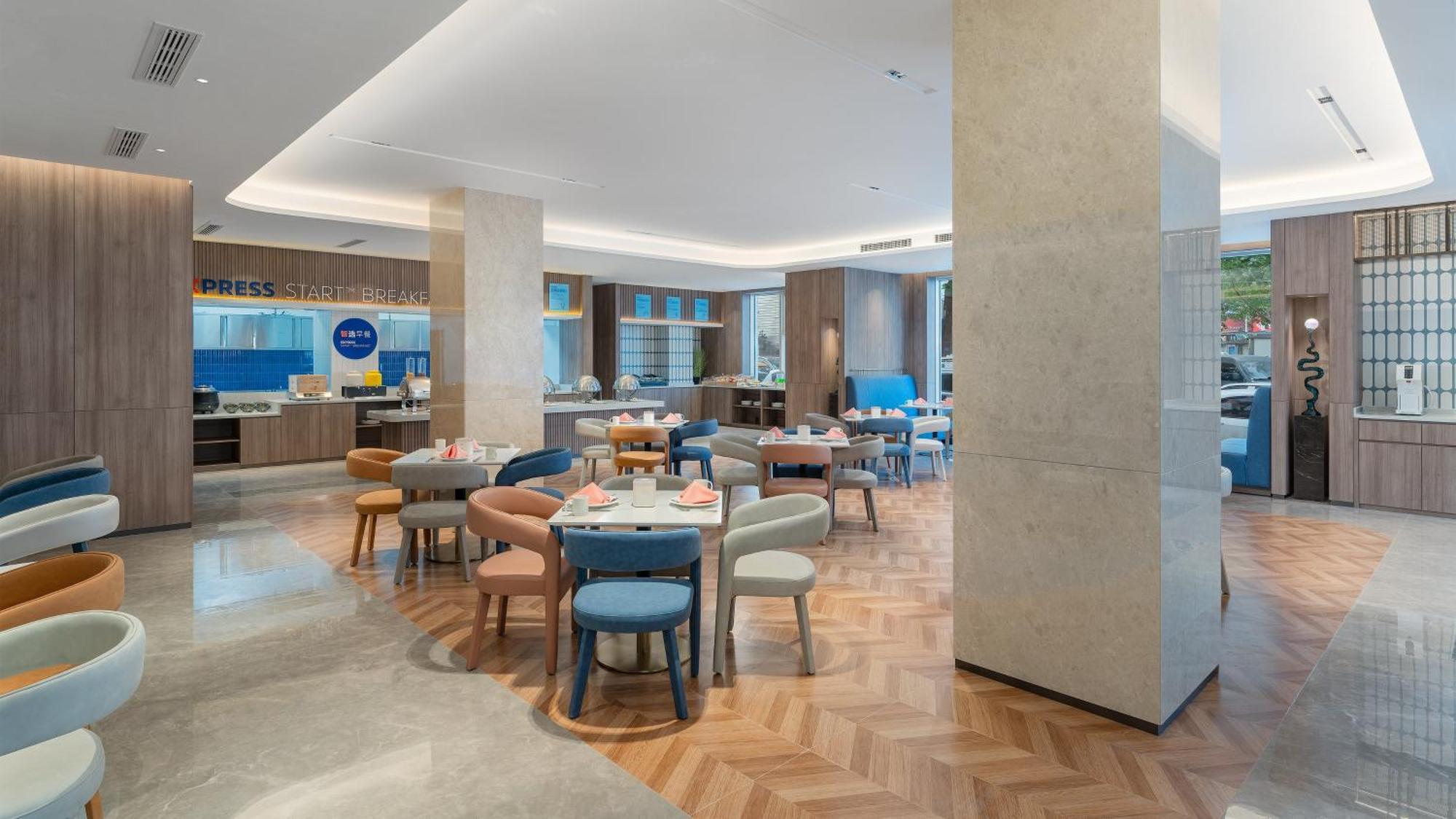 Holiday Inn Express Qingdao Shibei By Ihg Exterior photo